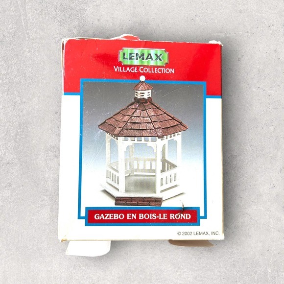 Lemax 2002 Village Collection Round Wooden Gazebo‎ - Picture 6 of 8